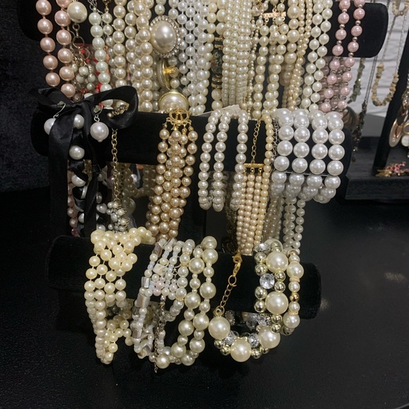Modern, Vintage, and Estate Jewelry. All pieces have earrings or bracelets. - Picture 3 of 10